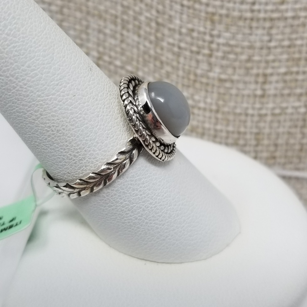 Artisan Crafted Moonstone Sterling silver ring. - Picture 5 of 7